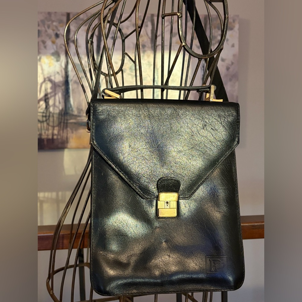 VTG UNISEX Argentine Black Leather Messenger Bag Crossbody Cuero Vaca
